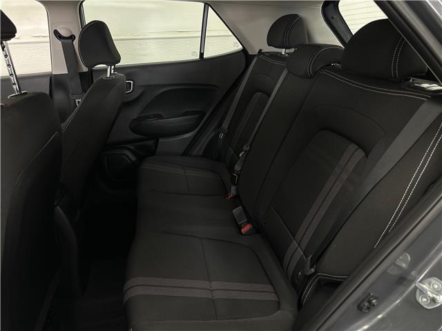 2023 Hyundai Venue Preferred w/Two-Tone (Stk: 43747J) in Belleville - Image 7 of 28