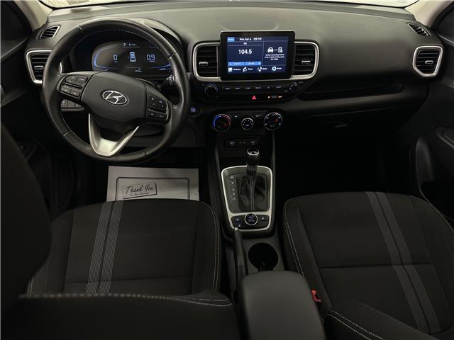 2023 Hyundai Venue Preferred w/Two-Tone (Stk: 43747J) in Belleville - Image 9 of 28