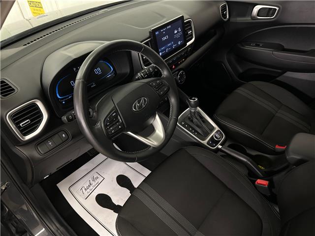 2023 Hyundai Venue Preferred w/Two-Tone (Stk: 43747J) in Belleville - Image 12 of 28