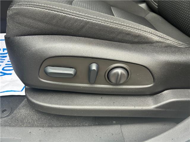 2022 GMC Terrain SLE (Stk: 154081) in London - Image 13 of 17