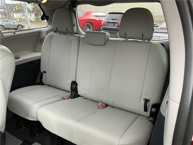 2015 Toyota Sienna  (Stk: 4881) in KITCHENER - Image 12 of 33