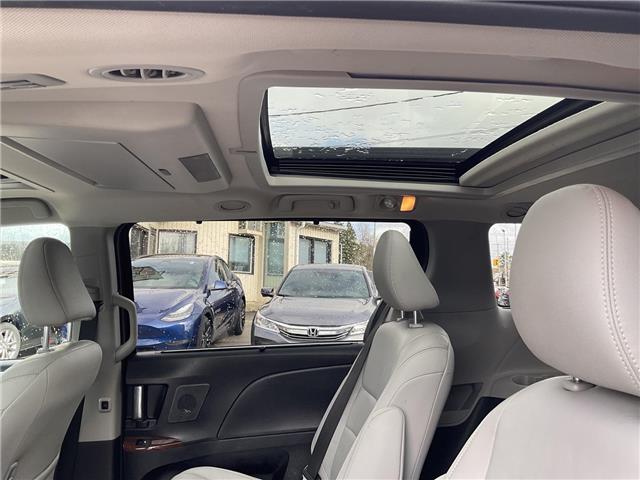 2015 Toyota Sienna  (Stk: 4881) in KITCHENER - Image 31 of 33