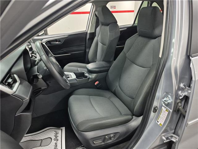 2025 Toyota RAV4 XLE (Stk: 10U6569) in Markham - Image 11 of 34