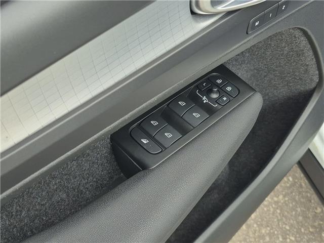 2022 Volvo XC40 T5 Momentum (Stk: 10120526A) in Markham - Image 13 of 34
