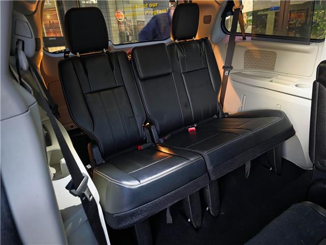 2017 Dodge Grand Caravan Crew (Stk: 2602062) in Waterloo - Image 27 of 29