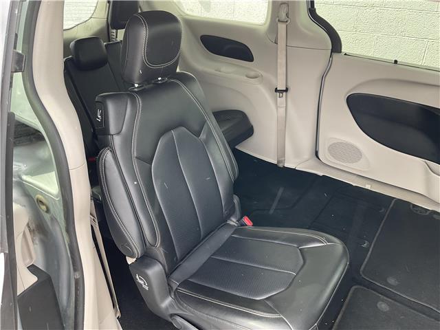 2023 Chrysler Pacifica Touring-L (Stk: 260233) in North Bay - Image 9 of 20