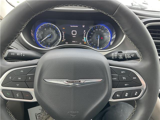 2023 Chrysler Pacifica Touring-L (Stk: 260233) in North Bay - Image 10 of 20