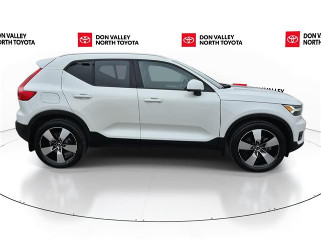2022 Volvo XC40 T5 Momentum (Stk: 10120526A) in Markham - Image 9 of 34