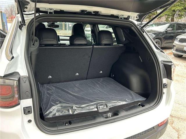 2026 Jeep Compass North (Stk: 26-0035) in Toronto - Image 9 of 17