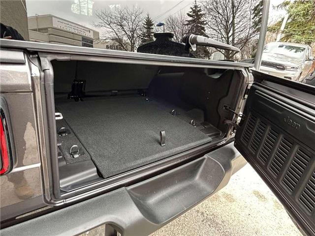 2026 Jeep Wrangler Sport (Stk: 26-0064) in Toronto - Image 9 of 18