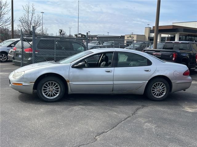 2001 Chrysler Concorde LXI (Stk: U4045A) in St. Catharines - Image 2 of 13