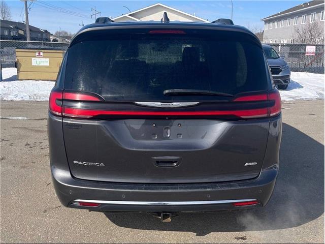 2022 Chrysler Pacifica Touring L (Stk: J-BB0001) in Brandon - Image 2 of 2