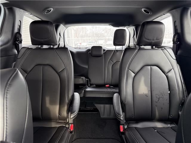 2025 Chrysler Grand Caravan SXT (Stk: 25594D) in London - Image 13 of 26