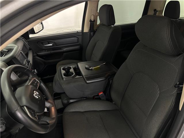 2020 RAM 1500 Tradesman (Stk: 43341JAA) in Belleville - Image 14 of 32
