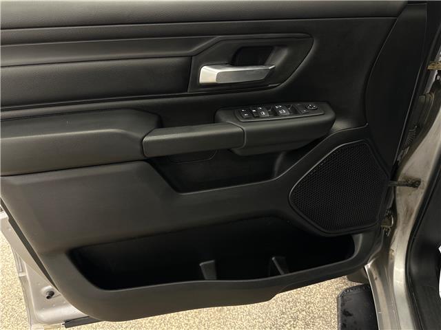 2020 RAM 1500 Tradesman (Stk: 43341JAA) in Belleville - Image 16 of 32