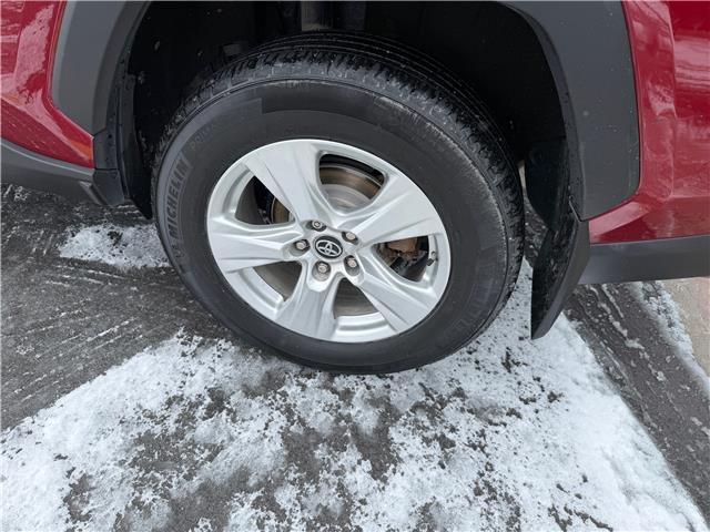 2020 Toyota RAV4 XLE (Stk: MI6090A) in BELLEVILLE - Image 3 of 20