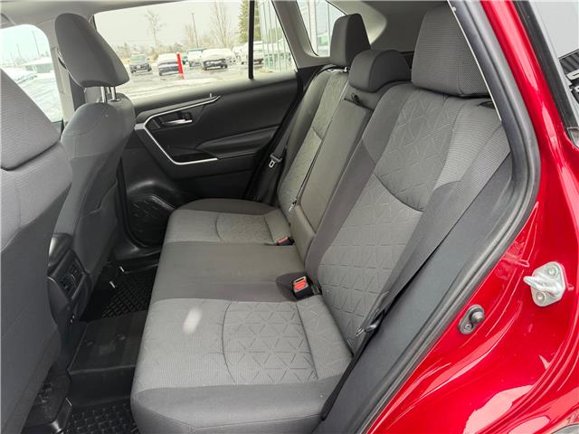 2020 Toyota RAV4 XLE (Stk: MI6090A) in BELLEVILLE - Image 11 of 20