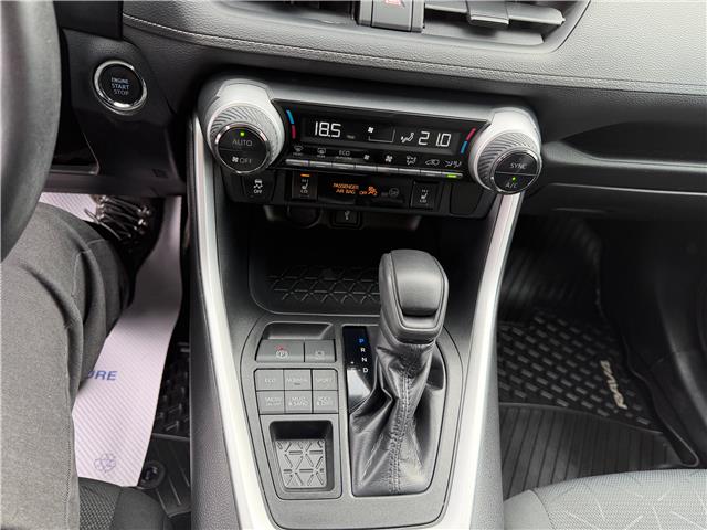 2020 Toyota RAV4 XLE (Stk: MI6090A) in BELLEVILLE - Image 15 of 20