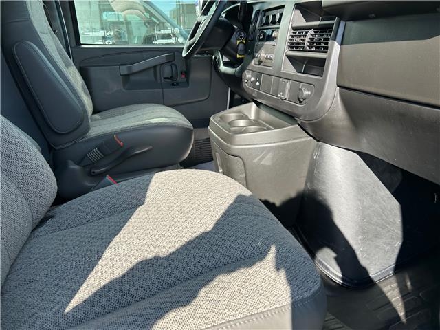 2026 Chevrolet Express 2500 Work Van (Stk: 26136) in Moosomin - Image 2 of 10