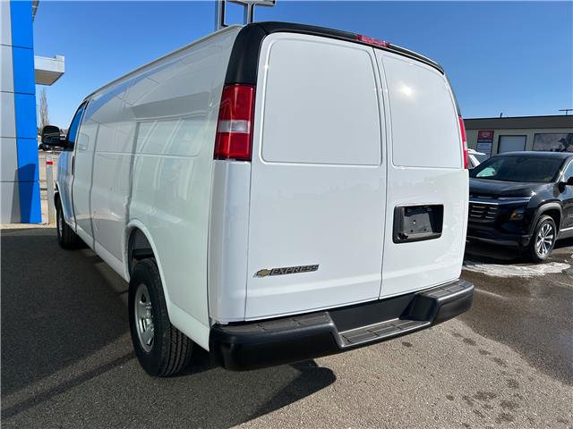 2026 Chevrolet Express 2500 Work Van (Stk: 26136) in Moosomin - Image 6 of 10