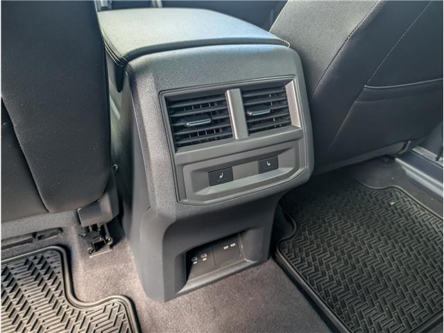 2023 Volkswagen Atlas Cross Sport 3.6 FSI Highline (Stk: WN26371A) in Welland - Image 32 of 33