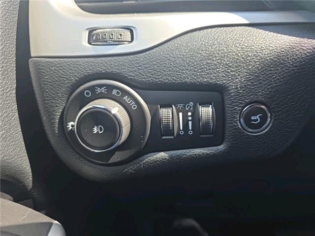 2018 Jeep Cherokee Trailhawk (Stk: ZTHL) in Sudbury - Image 16 of 17 2018 Jeep Cherokee Trailhawk (Stk: ZTHL) in Sudbury - Image 16 of 17