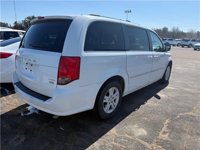 2017 Dodge Grand Caravan Crew (Stk: 24788) in Pembroke - Image 6 of 7