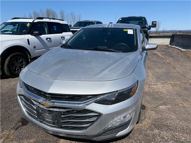 2019 Chevrolet Malibu LT (Stk: 24786) in Pembroke - Image 2 of 6