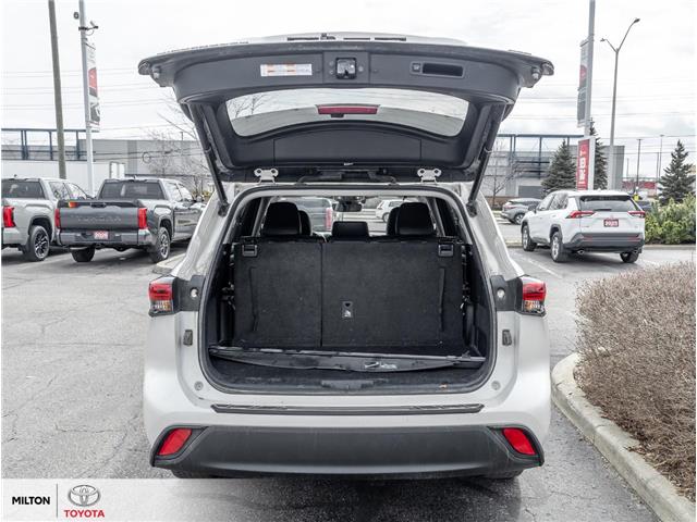 2021 Toyota Highlander Hybrid XLE (Stk: 527928) in Milton - Image 7 of 26
