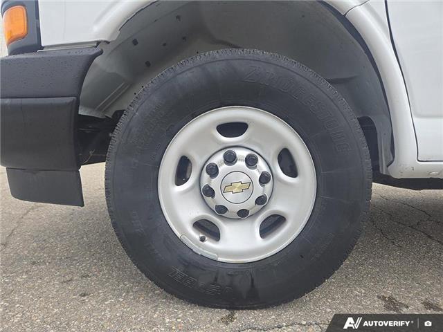 2024 Chevrolet Express 2500 Work Van (Stk: 1004) in Kitchener - Image 6 of 24