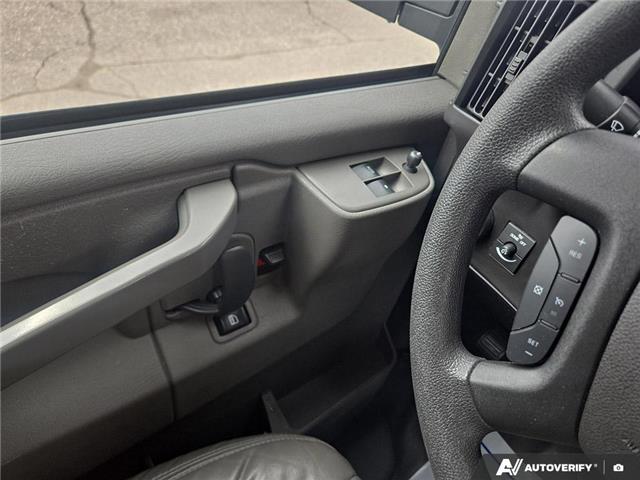 2024 Chevrolet Express 2500 Work Van (Stk: 1004) in Kitchener - Image 16 of 24