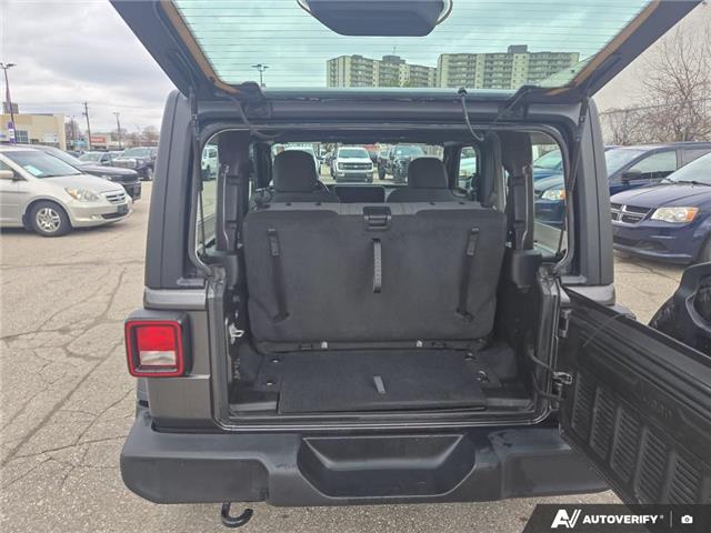 2024 Jeep Wrangler Sport (Stk: 1010) in Kitchener - Image 11 of 24