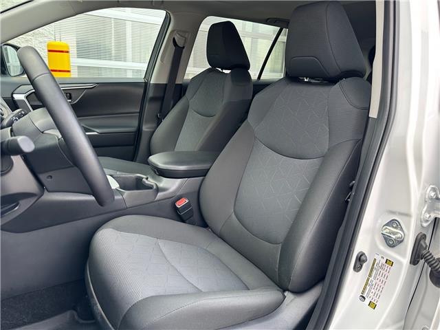2024 Toyota RAV4 Hybrid XLE (Stk: W7028A) in Cobourg - Image 7 of 28