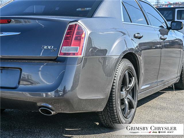 2013 Chrysler 300 S (Stk: N25200B) in Grimsby - Image 11 of 32