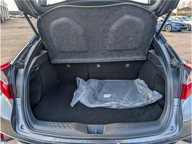2020 Toyota C-HR XLE Premium (Stk: WN26399A) in Welland - Image 9 of 25