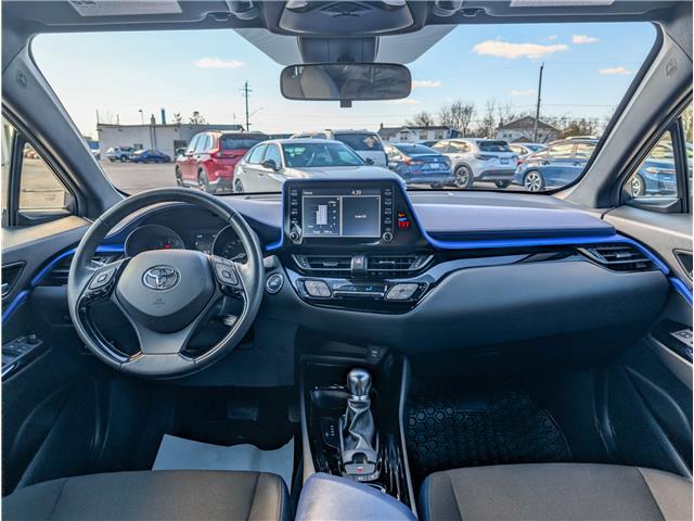 2020 Toyota C-HR XLE Premium (Stk: WN26399A) in Welland - Image 15 of 25