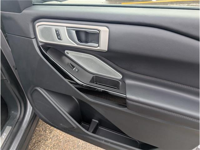2022 Ford Explorer Platinum (Stk: T-1694A) in Calgary - Image 11 of 27