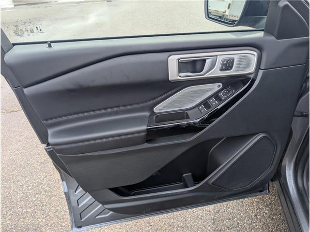 2022 Ford Explorer Platinum (Stk: T-1694A) in Calgary - Image 20 of 27