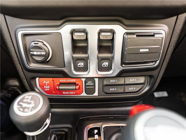 2026 Jeep Wrangler Sport (Stk: T209594) in Surrey - Image 17 of 22