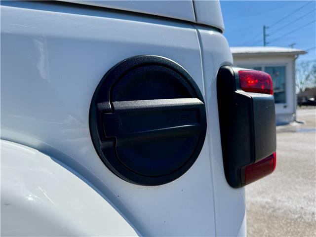 2023 Jeep Wrangler Sahara (Stk: W588575P) in WHITBY - Image 14 of 41