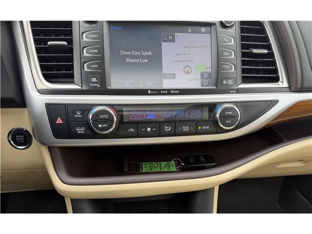 2017 Toyota Highlander  (Stk: 260273) in Ottawa - Image 14 of 32