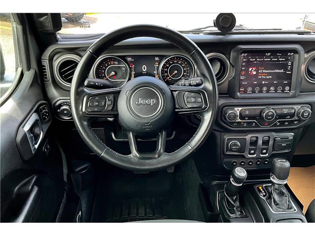 2021 Jeep Wrangler Sport (Stk: 45522U) in Calgary - Image 5 of 32