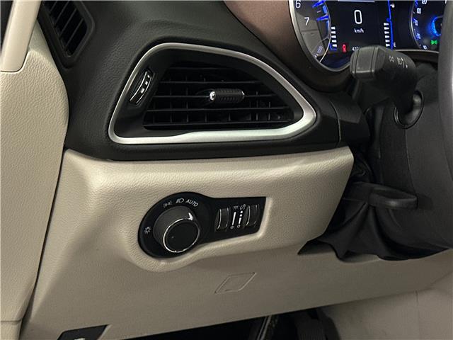 2024 Chrysler Grand Caravan SXT (Stk: 43835J) in Belleville - Image 17 of 34