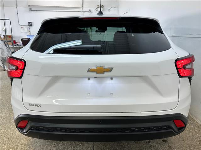 2024 Chevrolet Trax LS (Stk: 43593JA) in Belleville - Image 6 of 30