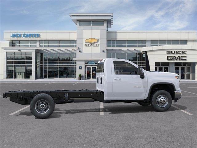 2026 Chevrolet Silverado 3500HD Chassis Work Truck (Stk: TF262178) in Calgary - Image 5 of 24