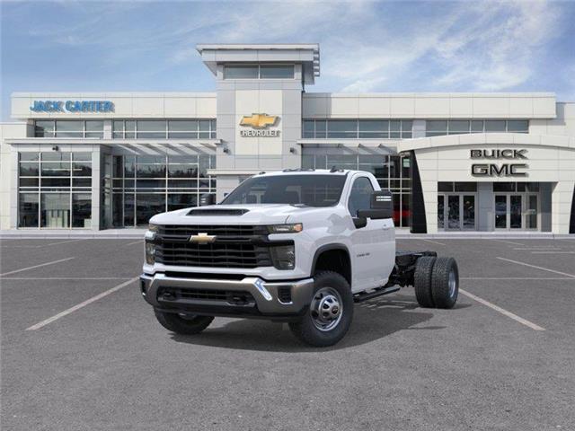 2026 Chevrolet Silverado 3500HD Chassis Work Truck (Stk: TF262178) in Calgary - Image 8 of 24