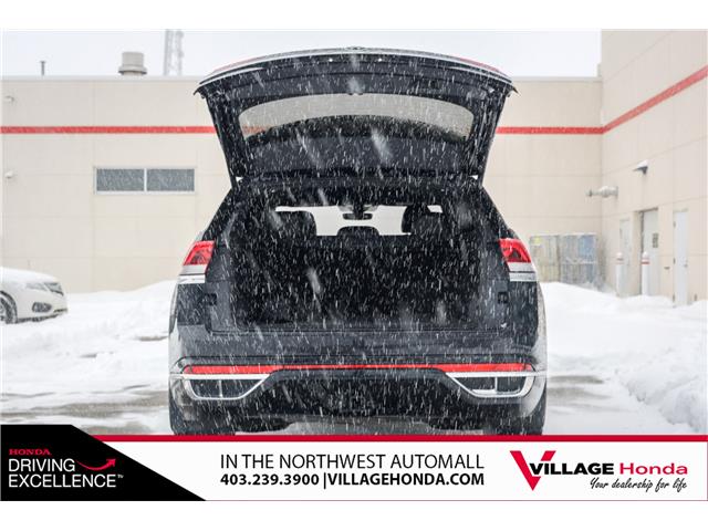2023 Volkswagen Atlas Cross Sport 3.6 FSI Execline (Stk: TVW9081) in Calgary - Image 9 of 33