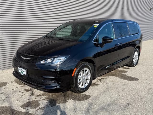 2026 Chrysler Grand Caravan SXT (Stk: 26235) in London - Image 1 of 28