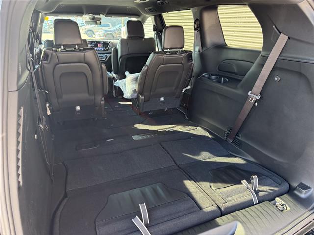 2026 Chrysler Grand Caravan SXT (Stk: 26235) in London - Image 8 of 28