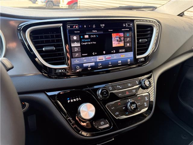 2026 Chrysler Grand Caravan SXT (Stk: 26235) in London - Image 18 of 28